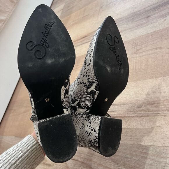 Snakeskin booties - Picture 3 of 10